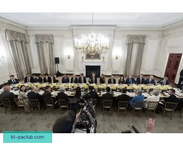 排面拉满特朗普白宫悬挂C罗合影彰显巨星影响力成外交新符号